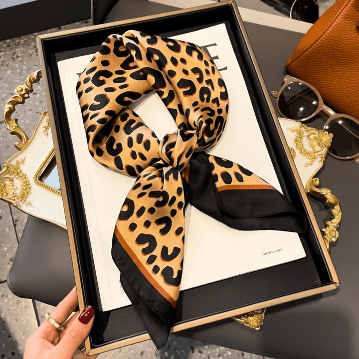 Vivara | Wild Side Leopard Print Scarf